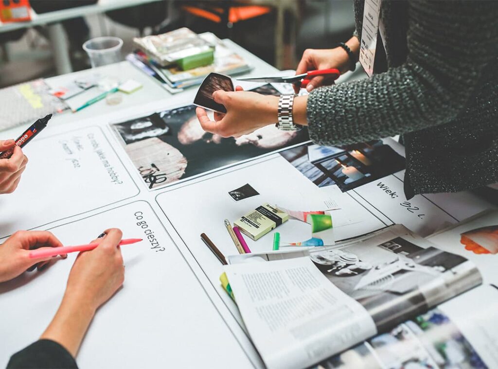 Quels sont les avantages et les inconvénients de la technologie dans l&rsquo;industrie de l&rsquo;édition ?